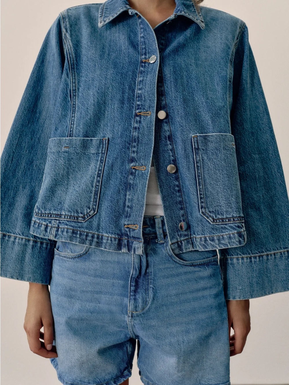 Zara Classic Blue Denim Jeans - Women's Relaxed Fit